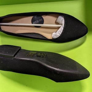 NEW Wide width pointed flats (size 10W)
